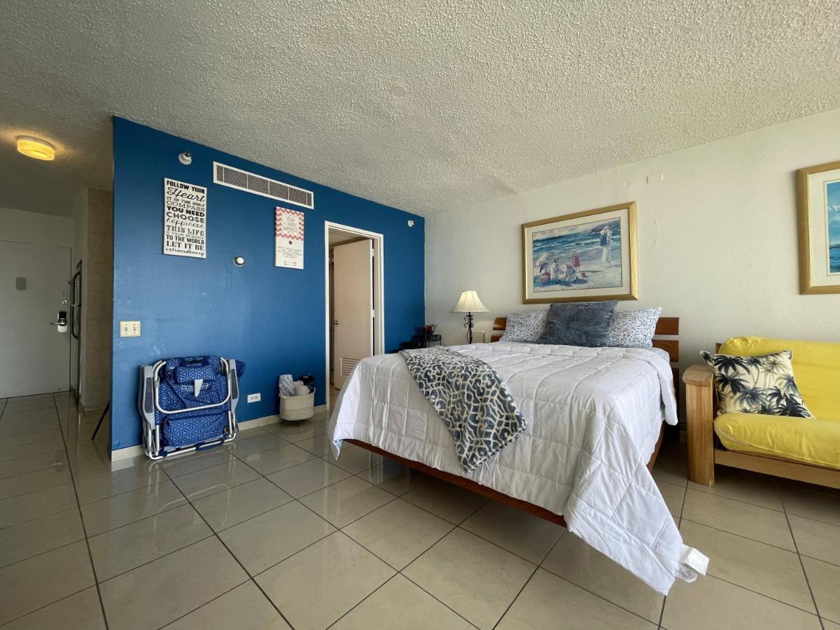 סן חואן Tropical Studio At The Beach In Isla Verde מראה חיצוני תמונה