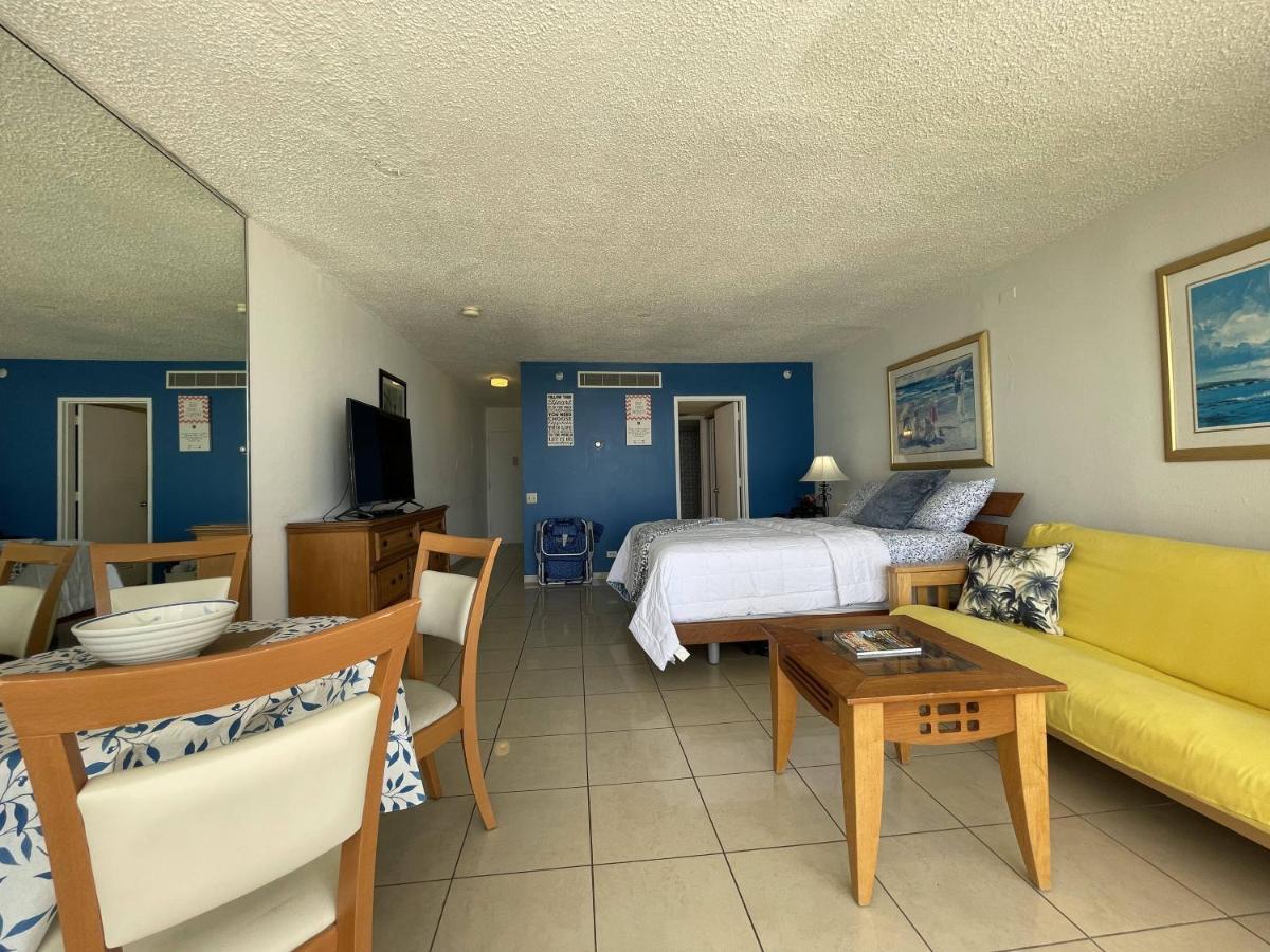 סן חואן Tropical Studio At The Beach In Isla Verde מראה חיצוני תמונה